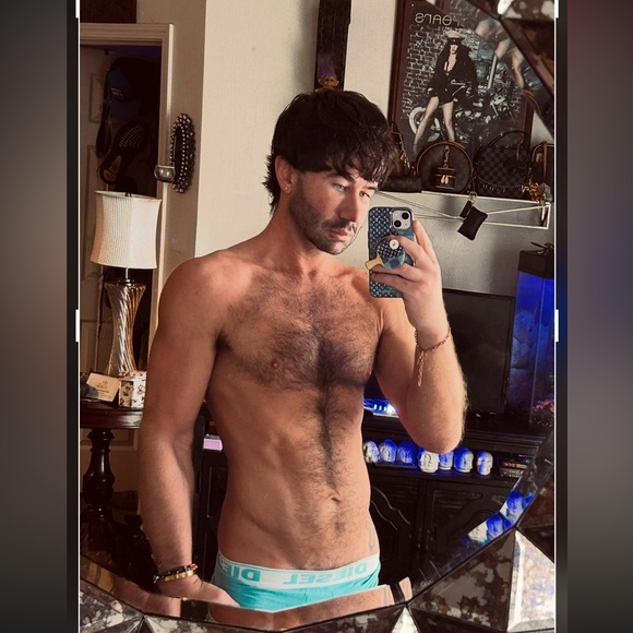 Meet your Posher, Cale - Picture 11 of 11